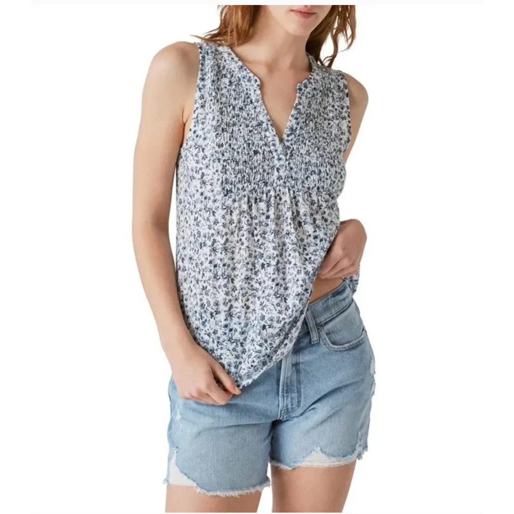 Lucky Brand Women's L Smocked Knit Sleeveless Top Blue Floral Split V-Neck